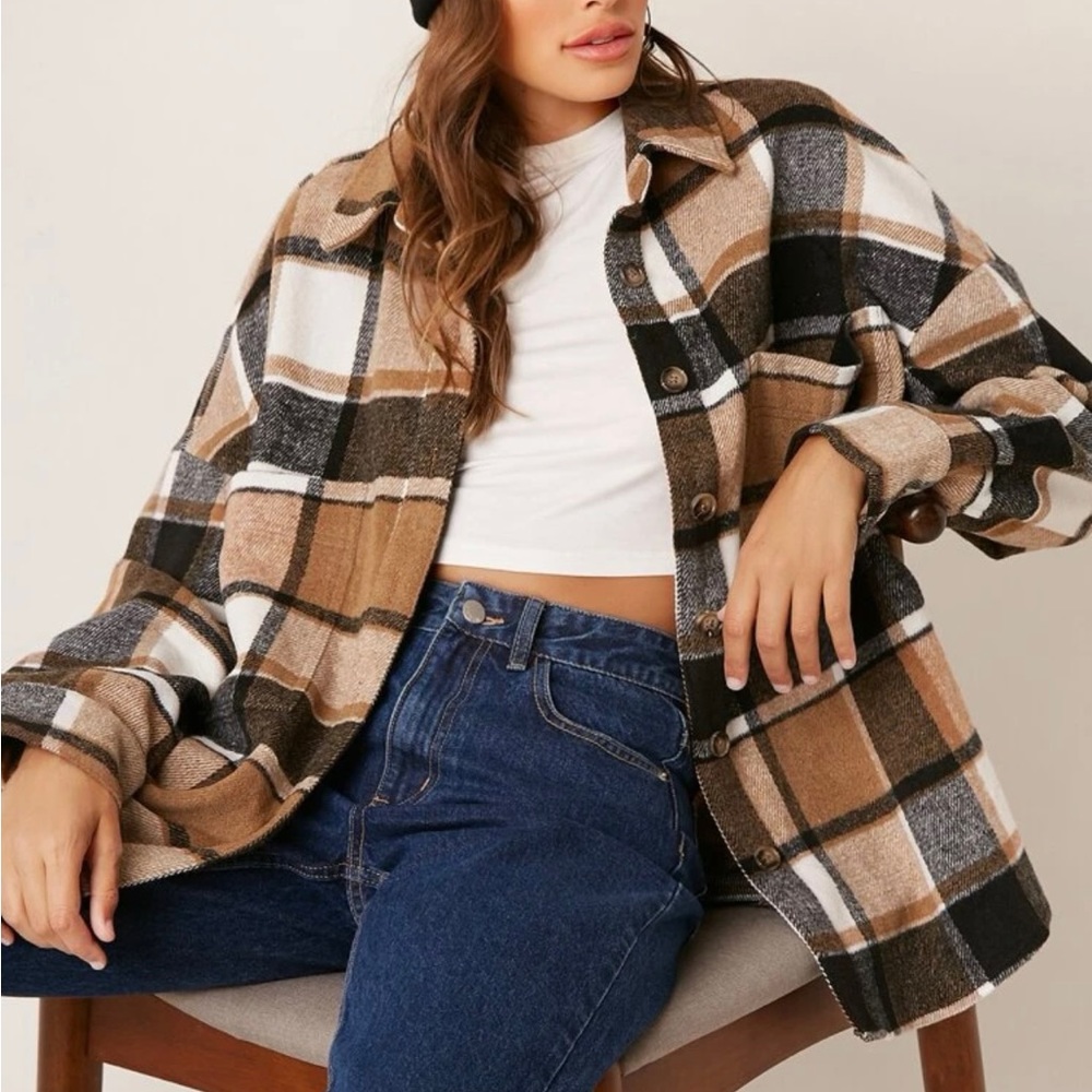 SHEIN Drop Shoulder Curved Hem Plaid Blouse